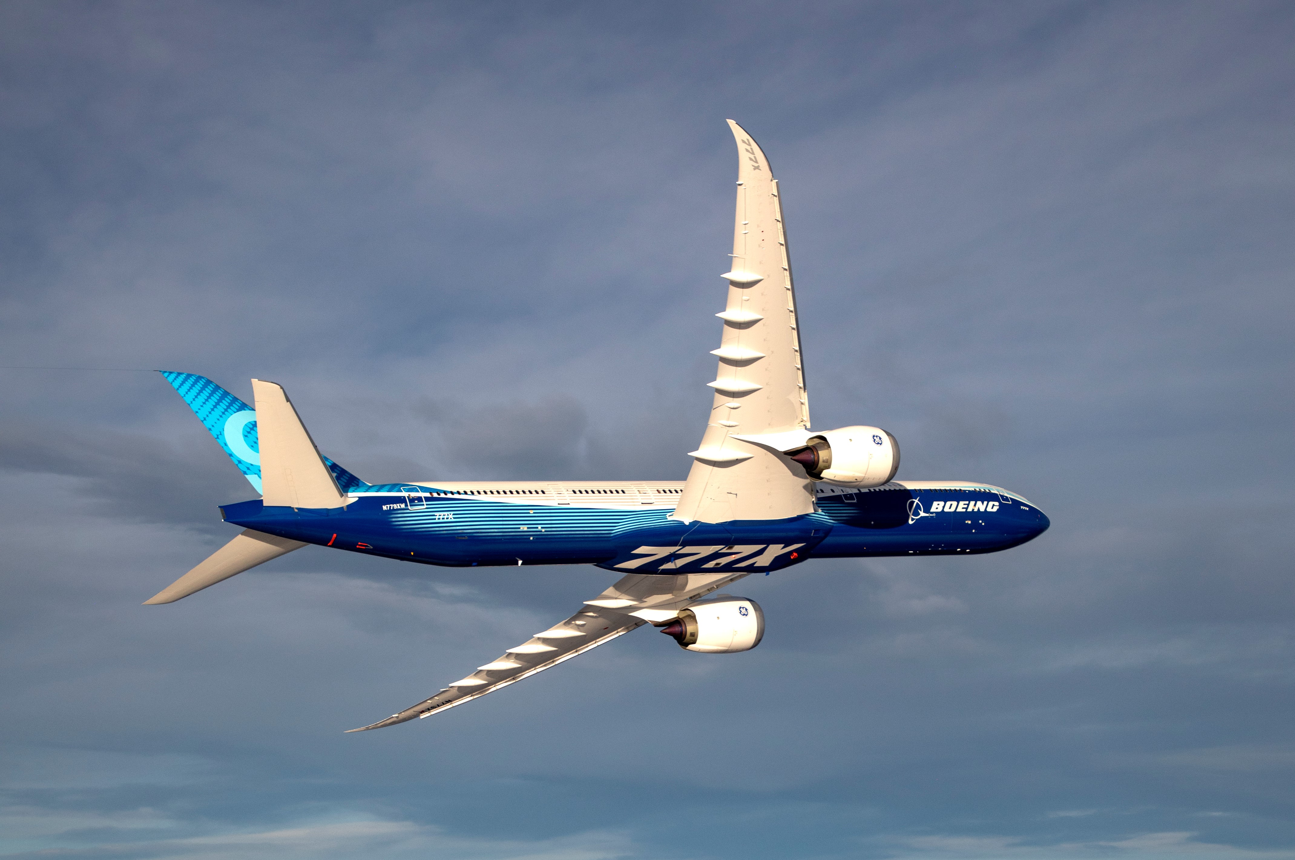 Boeing Moves To Shore Up Cash Reserves