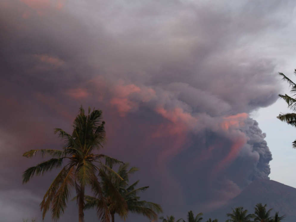 Bali bracing for explosive eruption from Mount Agung